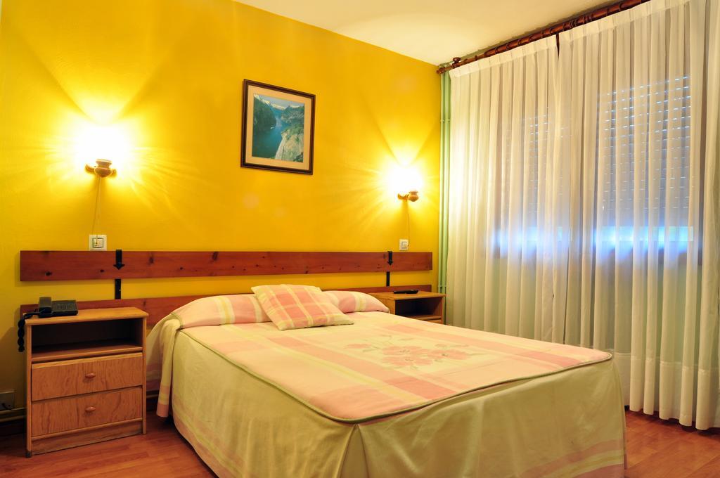 Hostal Europa San Roque del Acebal Екстер'єр фото
